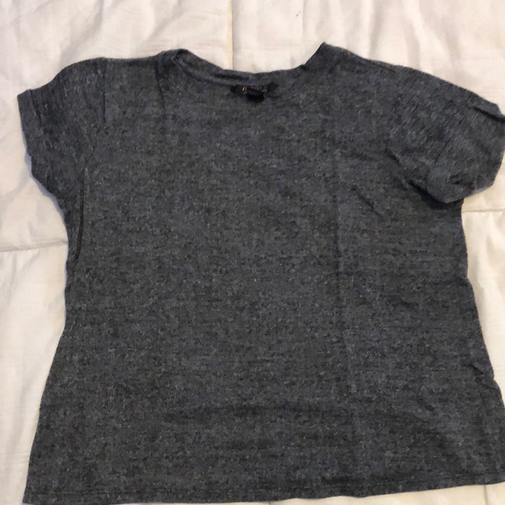 🌨grey forever21 women’s shirt🌨